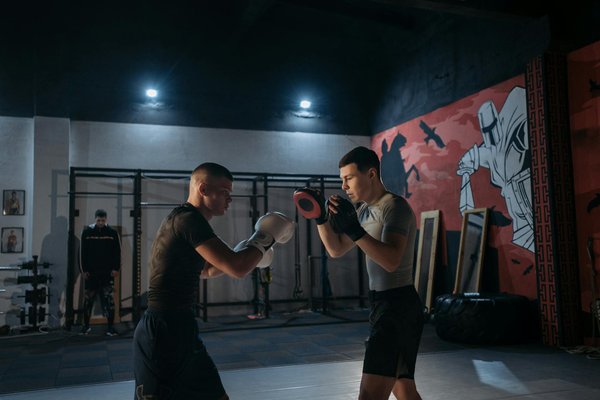 Welche Fitnessübungen sind am besten für den Muskelaufbau geeignet?